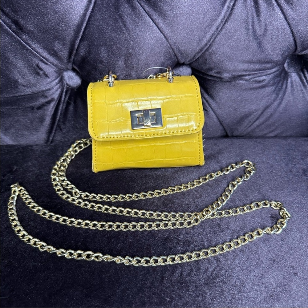 Mini Yellow Change Bag | Gold Chain |